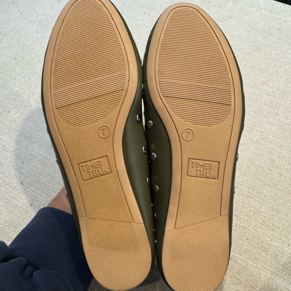 Time and Tru Women's Studded Ballet Flat, Matte Green, Sz 7, NWT - Picture 7 of 7